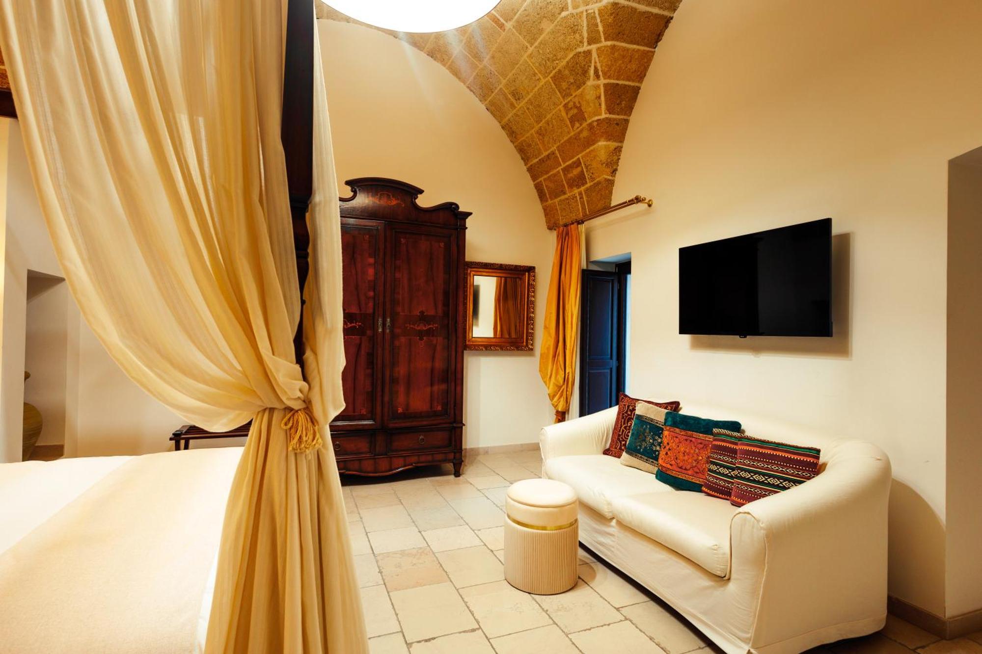Vico Regio Hotel Casarano Buitenkant foto
